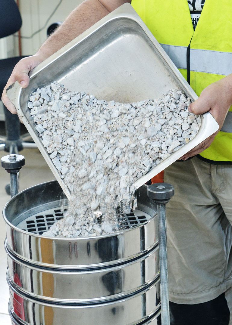 Διαδικασία διαχωρισμού αδρανών υλικών ΑΕΚΚ